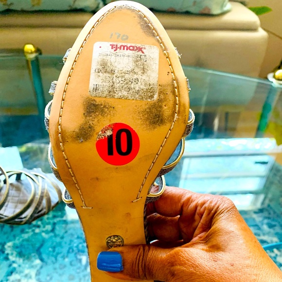 ✨Tory Burch✨ Gray & Metallic Gold Trim Snakeskin Leather Cross Strap Stiletto - Picture 11 of 16